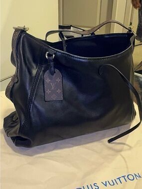 Louis Vuitton Black Leather Shoulder Bag with Monogram Tag